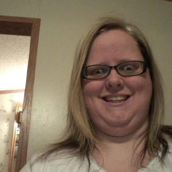 Meet your Posher, Heather - Picture 1 of 1